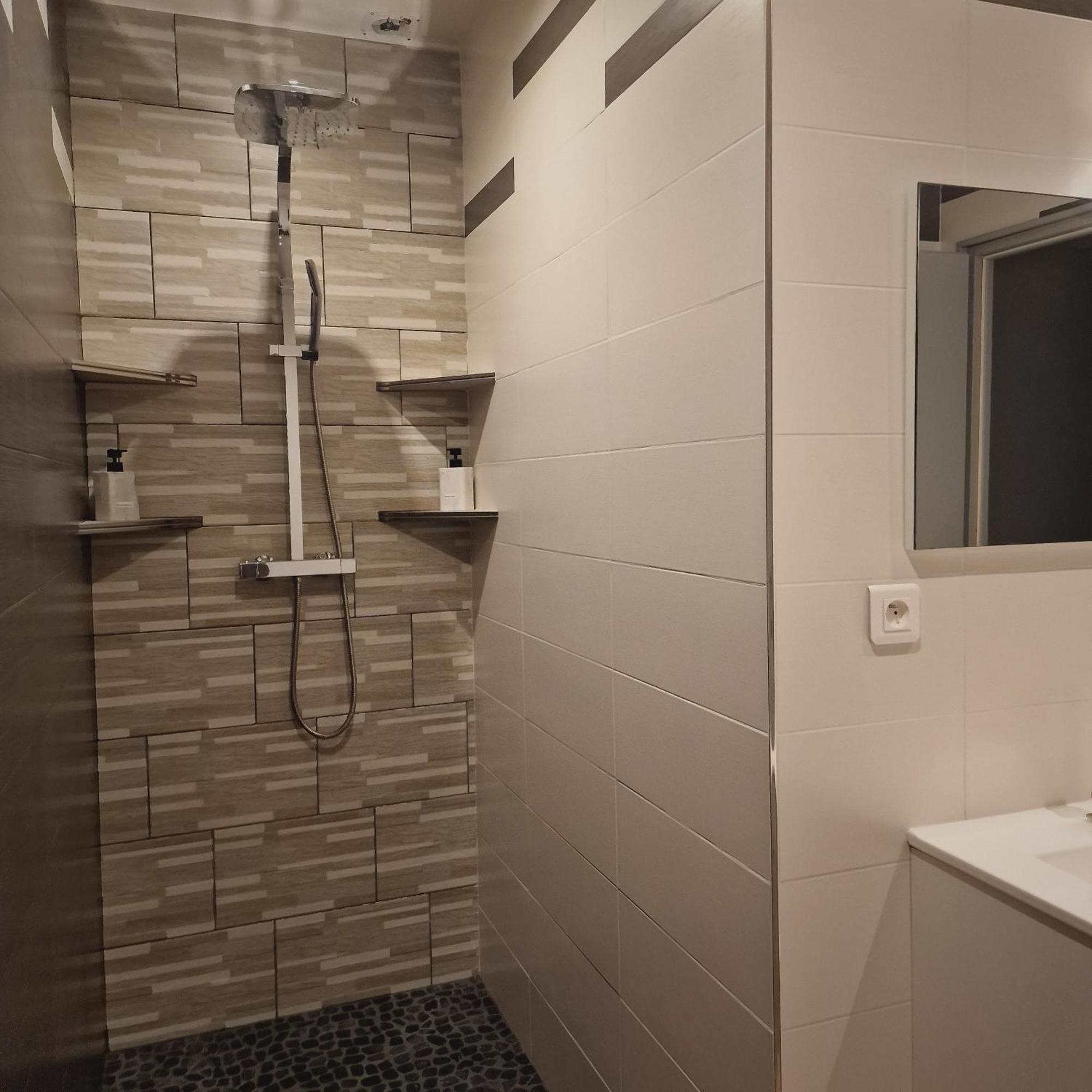 Les Chambres De Sandra Nurieux-Volognat Cameră foto